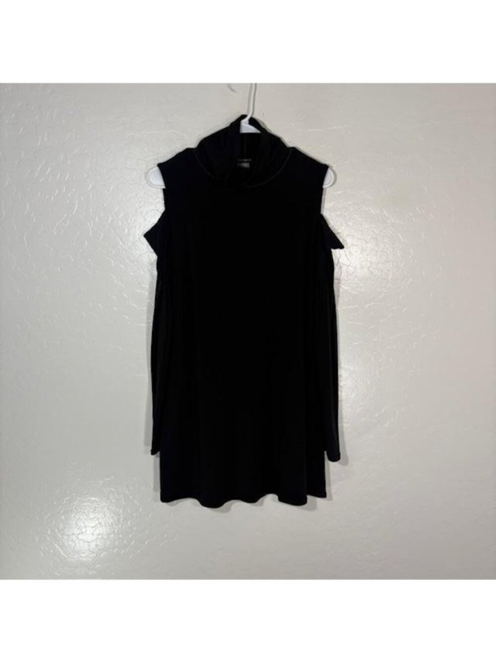 Eva Varro Tunic Womens Large Black Cowl Neck Cold Shoulder Swing Short Jersey